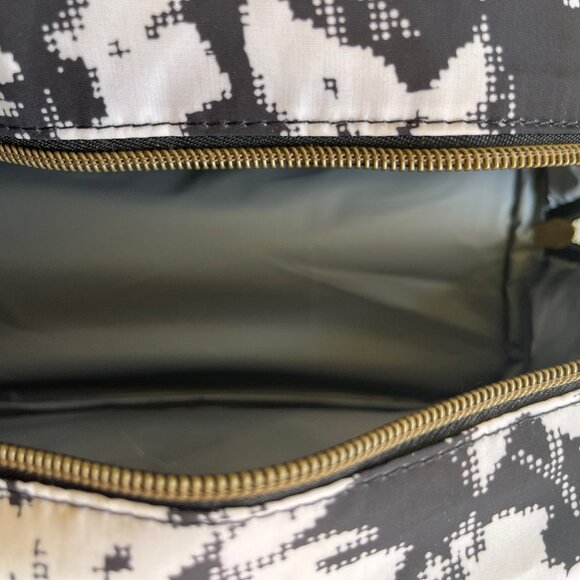 EMMA & CHLOE Double Section Trailmaker insulated Lunch Bag - Picture 3 of 5